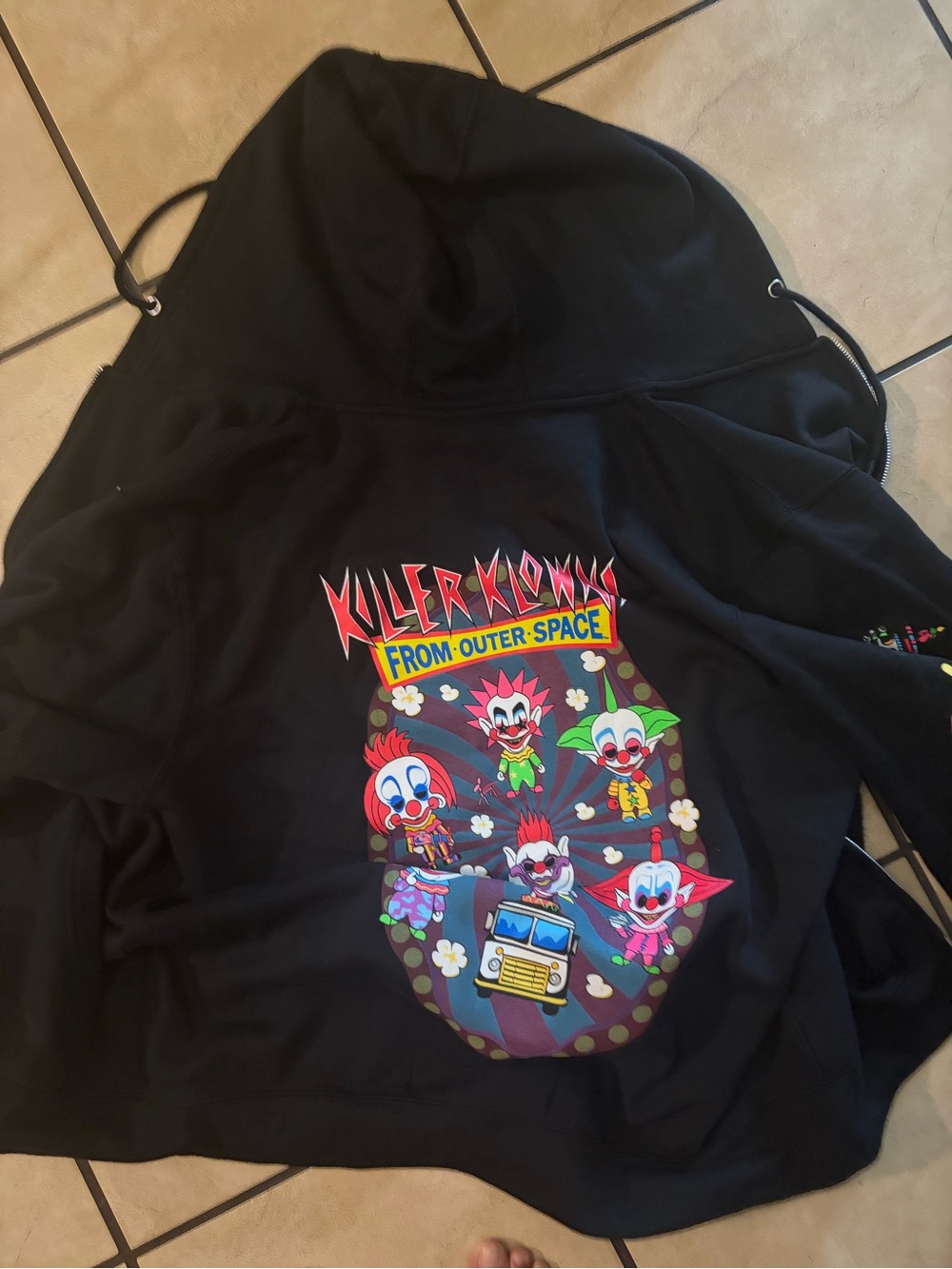 Universal Studios Halloween Horror Nights 2026 Killer Klowns Hoodie Size L